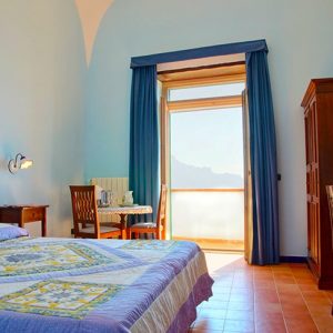 villa room in Amalfi with balcony sea view