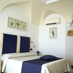 Hotel Amalfi vaulted room with sea view