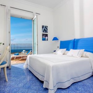 Deluxe spacious room with balcony se view in Capri
